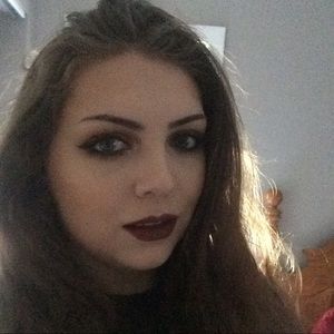 Meet your Posher, Kaitlyn